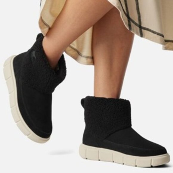 Sorel Explorer III Slip On Cozy Booties Suede Faux Fur Boots Black Size 7 NEW - Picture 1 of 7